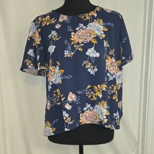 Jolt Navy Floral Flutter-Sleeve Blouse